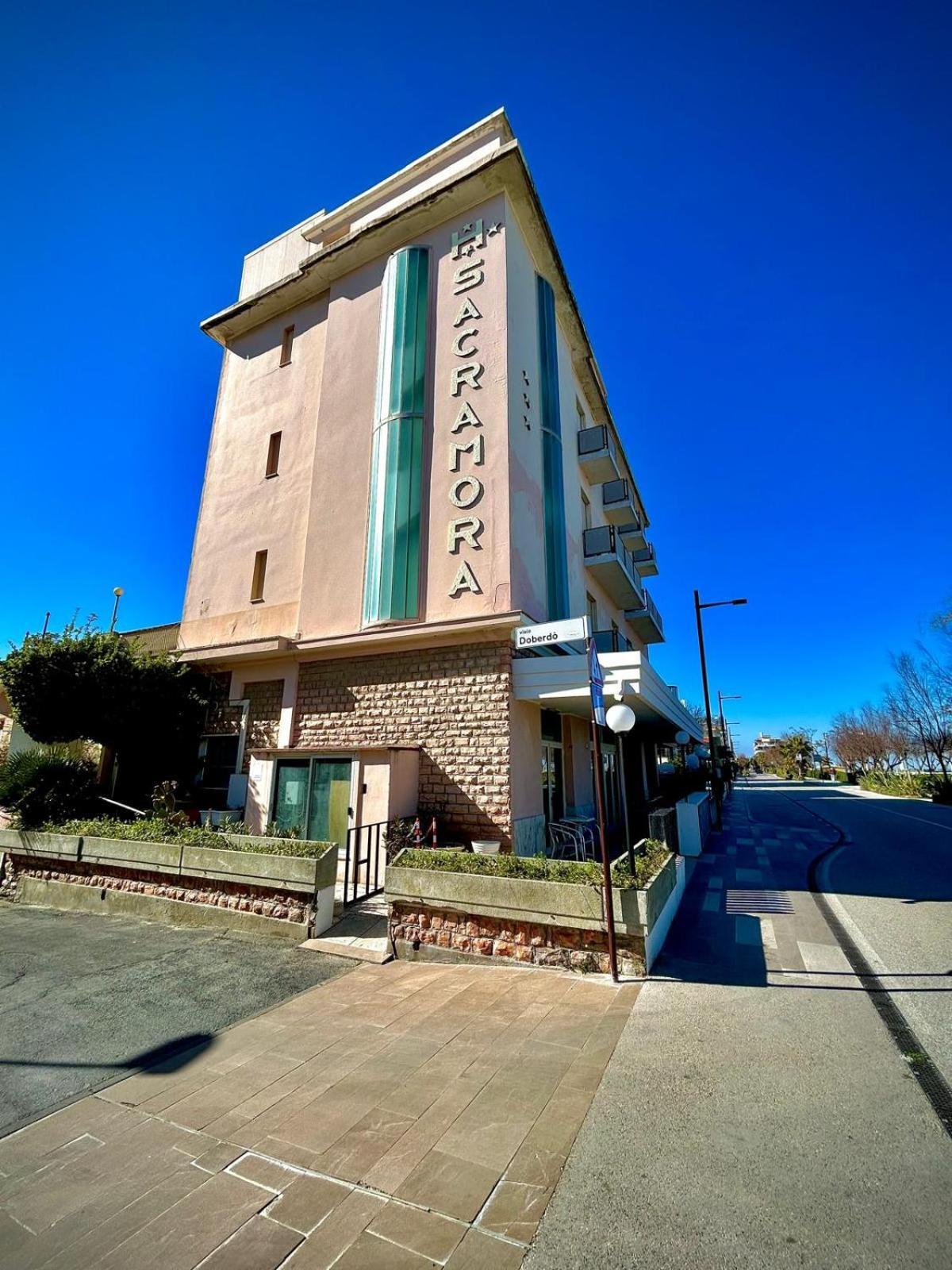 Hotel Sacramora リミニ エクステリア 写真